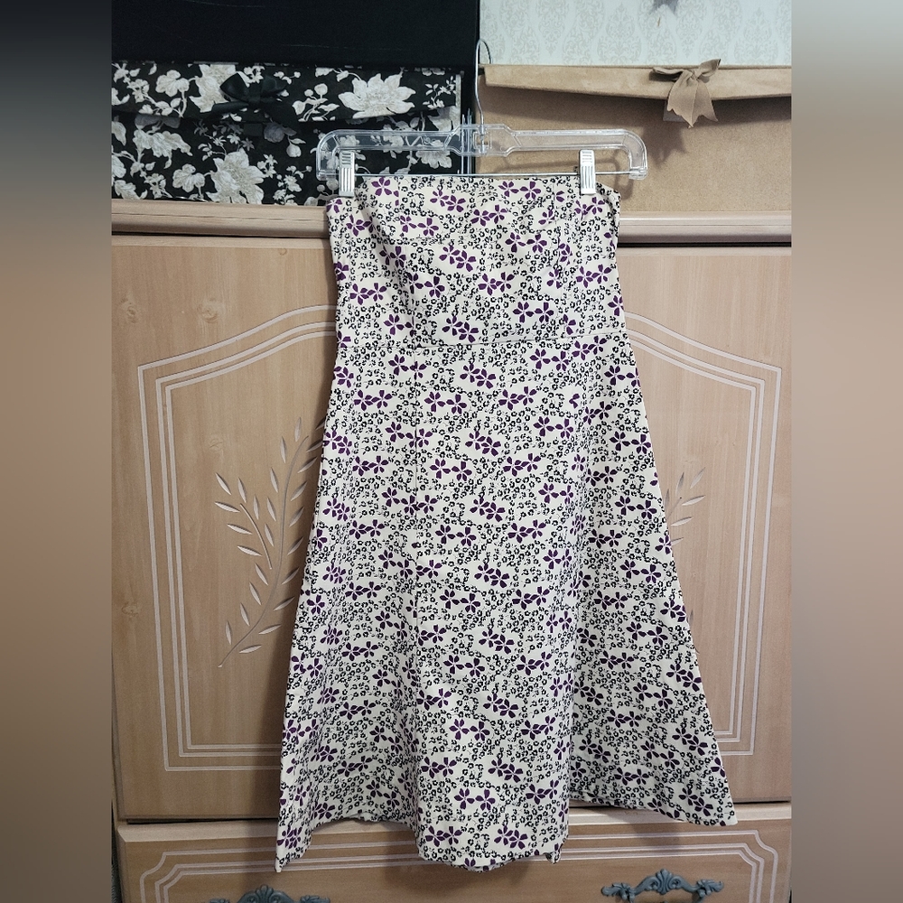 Gap strapless dress. Cream/Purple print. Size 1